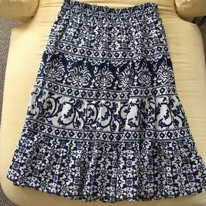Women’s Style & Co. midi skirt.